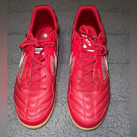 Supreme / Nike Gato SB ‘Red’ - Picture 5 of 6